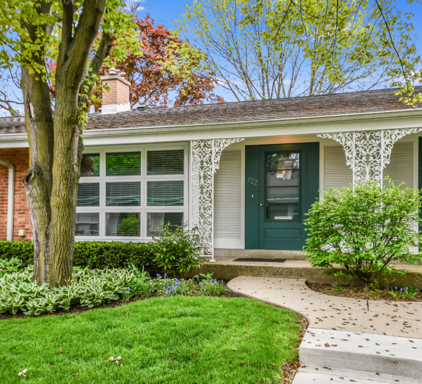 722 Carriage Hill Drive, Glenview, IL 60025