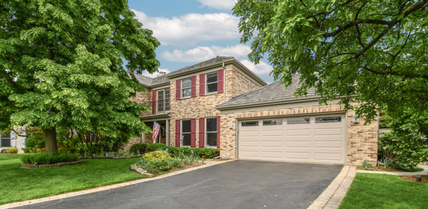 2351 Iroquois Drive Glenview, IL 60026