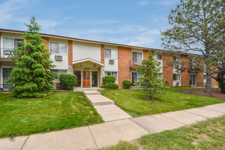 8876 Golf Road UNIT 1G Des Plaines, IL 60016