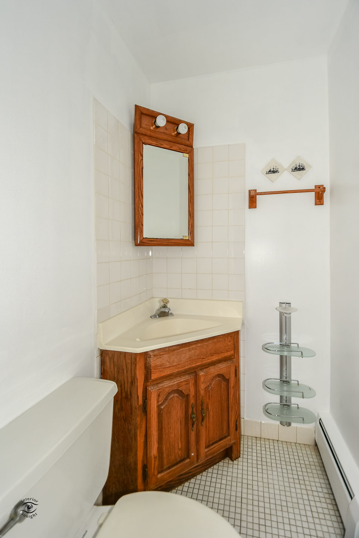 09-Master Half Bath