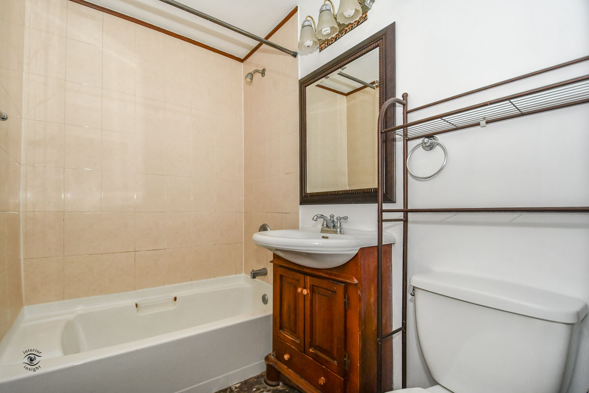 11-Bathroom 2