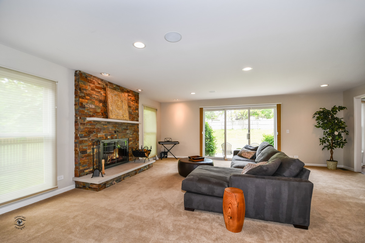 11-Family Room - 2351 Iroquois Drive Glenview Home For Sale