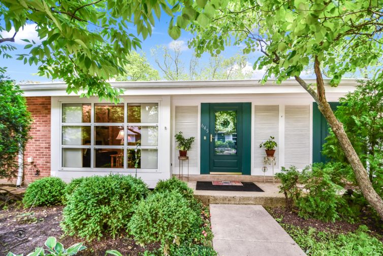 645 Spring Road, Glenview, IL 60025