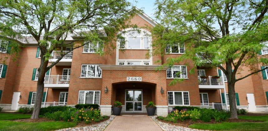 2660 Summit Drive #309, Glenview, IL 60025