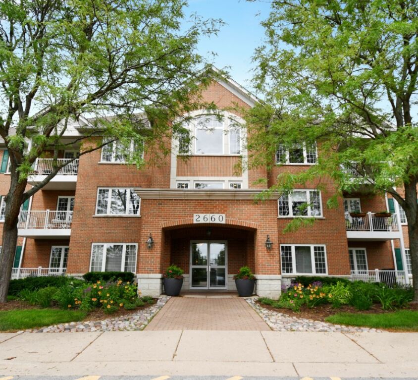 2660 Summit Drive #309, Glenview, IL 60025