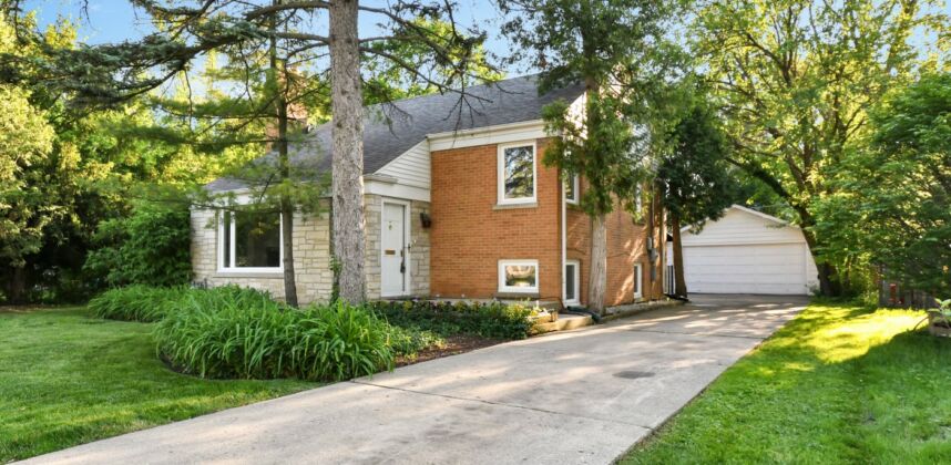 928 Echo Lane, Glenview, IL 60025