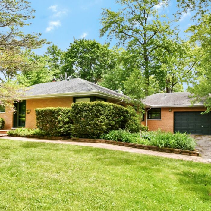 701 Arbor Ln, Glenview, IL 60025