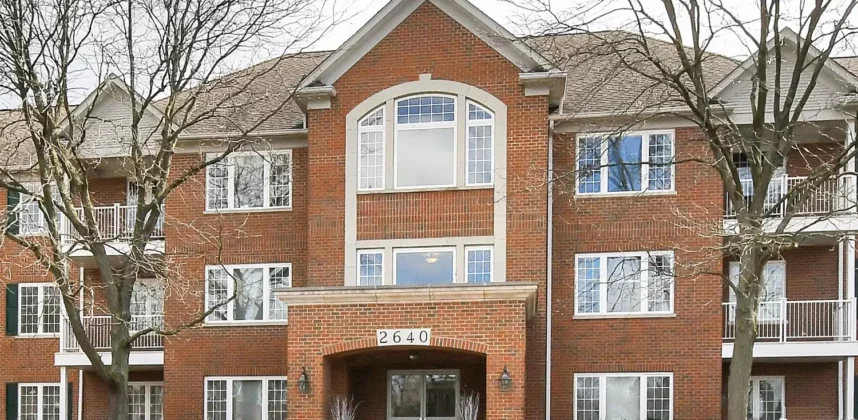 2640 Summit Drive #210, Glenview, IL 60025