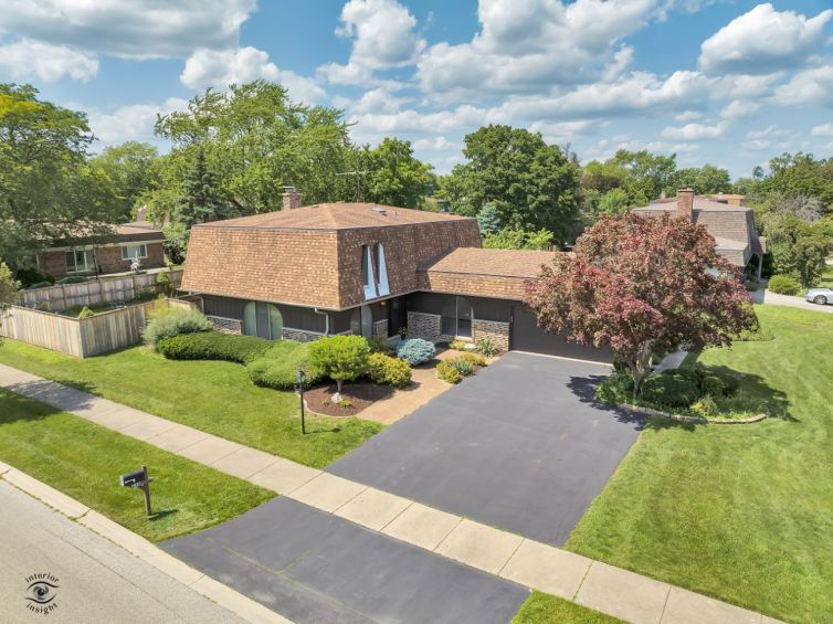 2380 Brian Drive, Northbrook, IL 60062